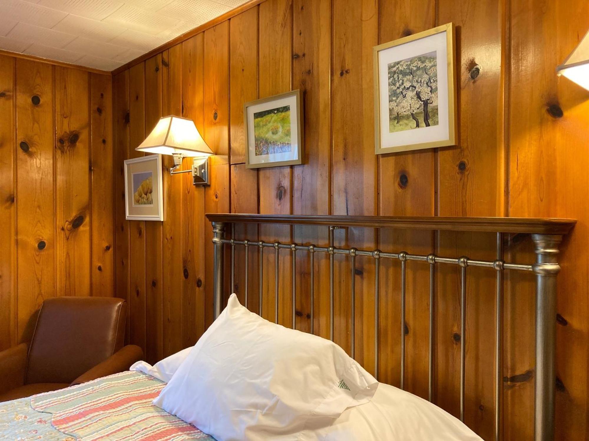 Ludington Blue Spruce Inn Extérieur photo