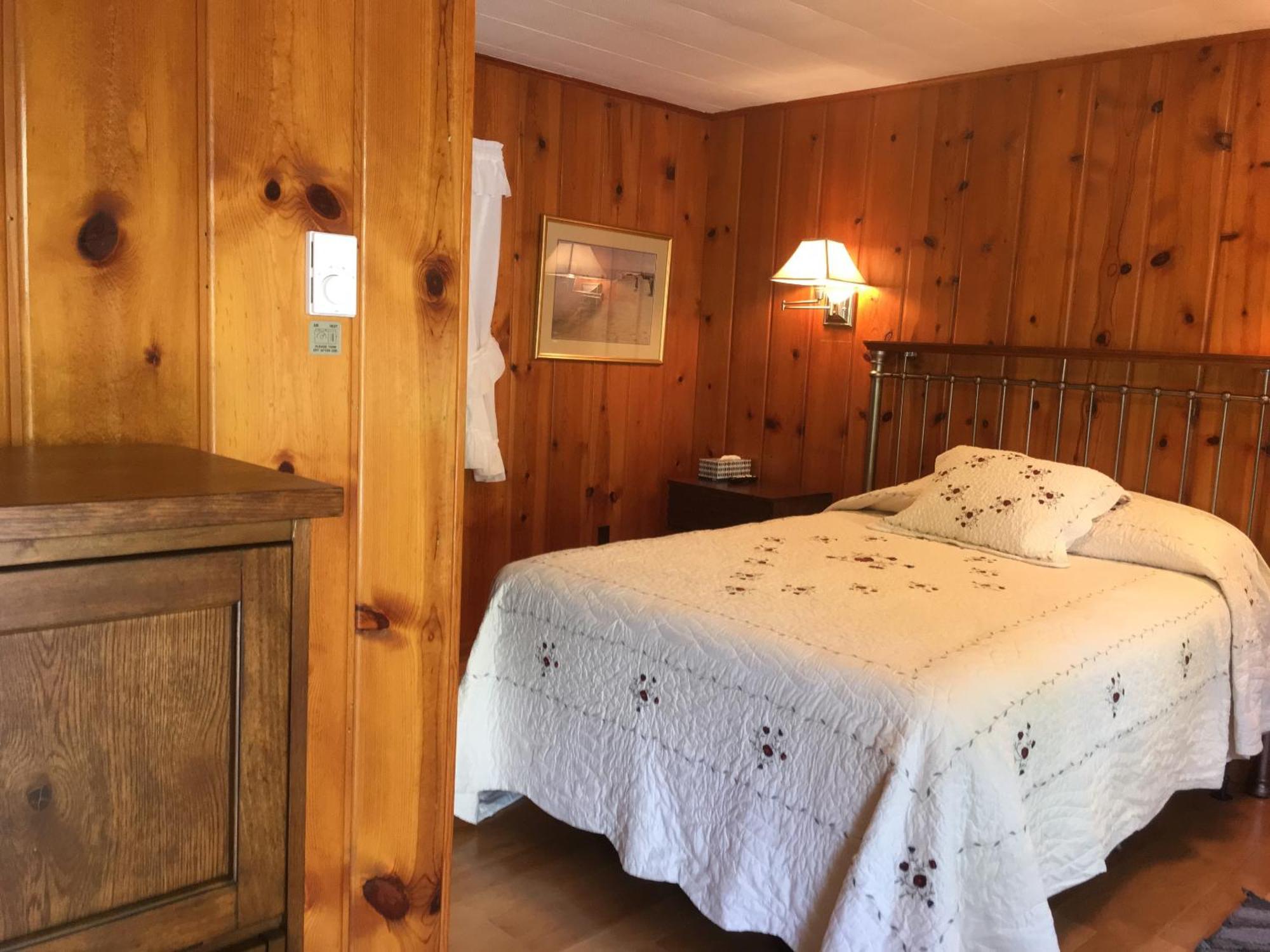 Ludington Blue Spruce Inn Chambre photo