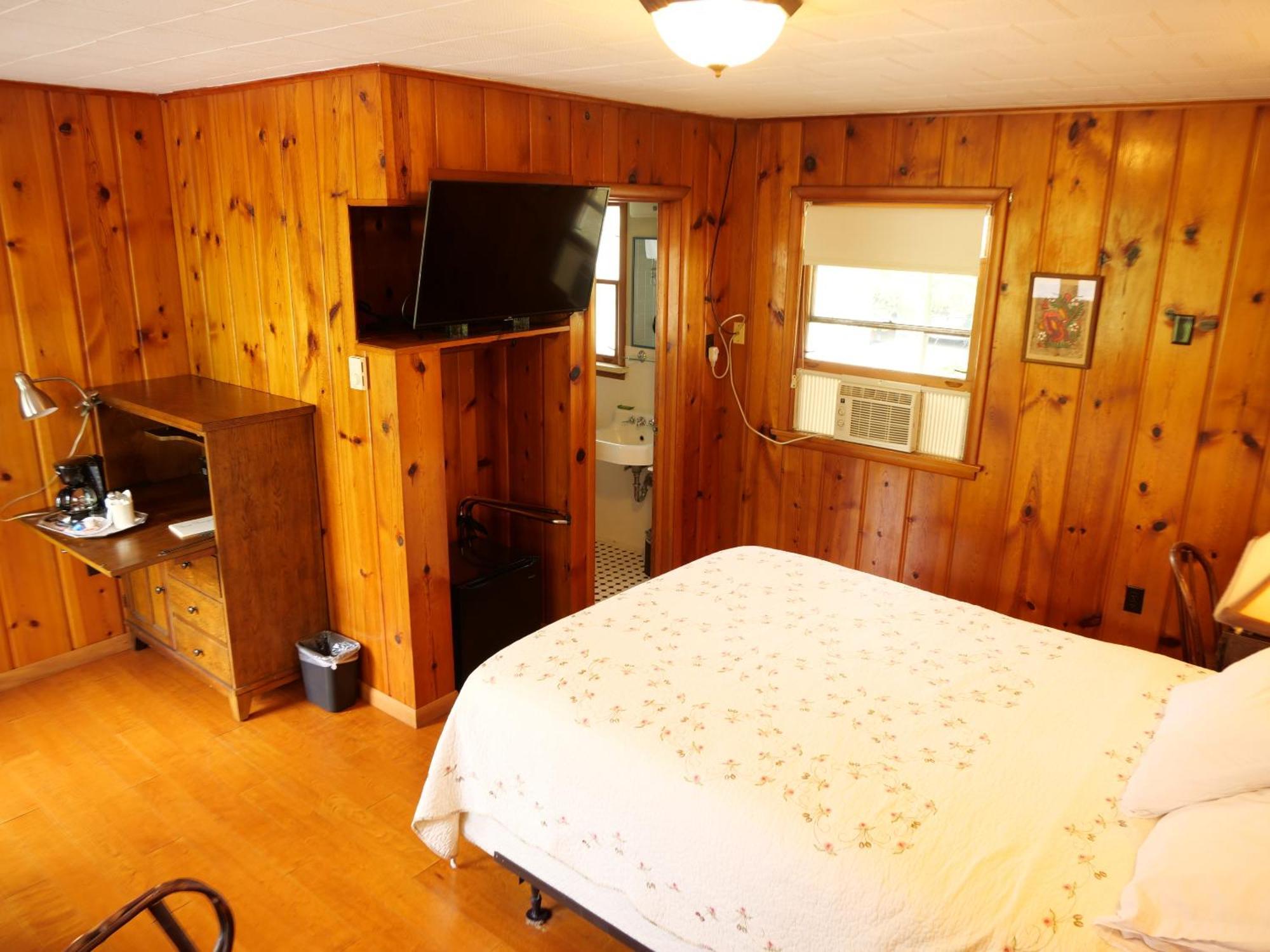 Ludington Blue Spruce Inn Chambre photo