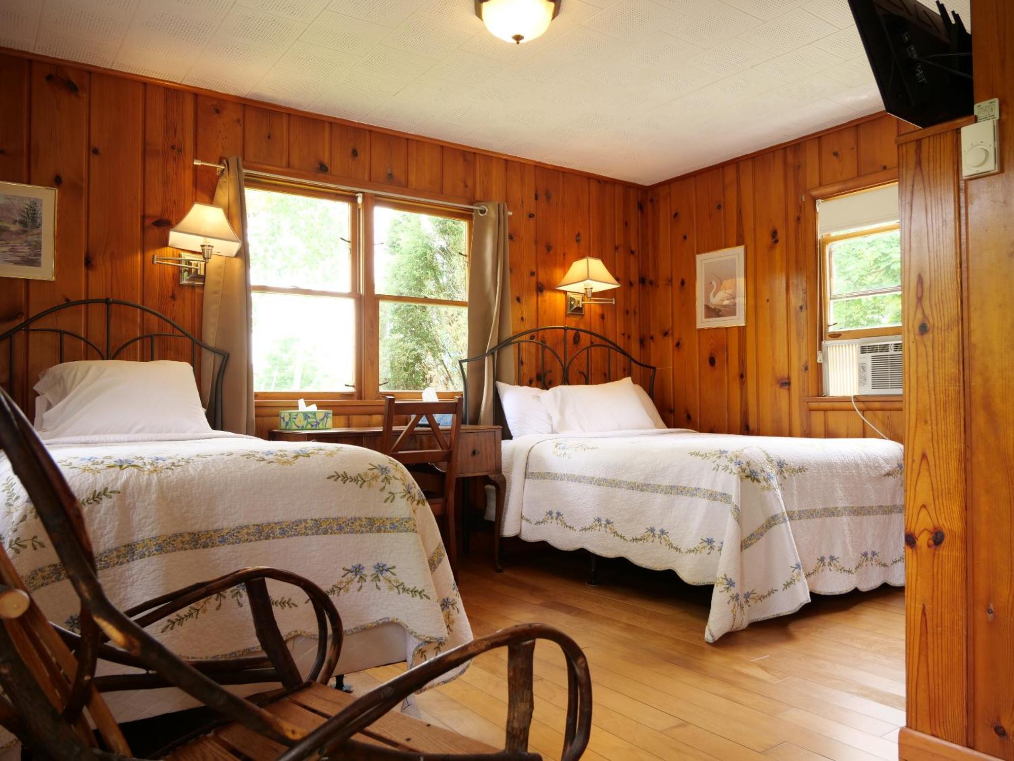 Ludington Blue Spruce Inn Chambre photo